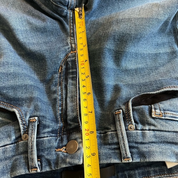 Joe’s Women’s Flawless The Provocateur Petite Bootcut Mid Rise Jean Size 27 - Picture 9 of 10